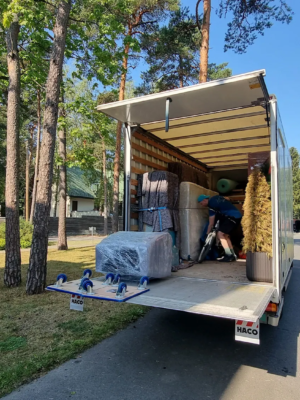 Kolimine furgooniga Tallinnas Nõmmel